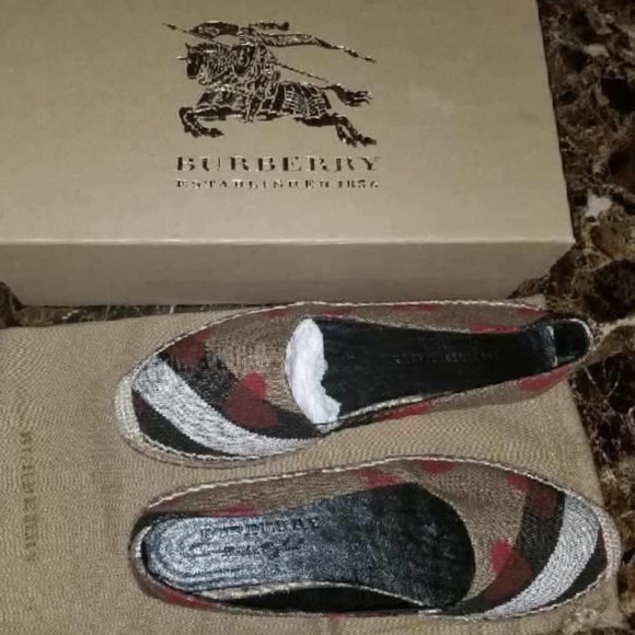 New Burberry Heart Check Hodgeson Espadrille Flats - Picture 5 of 6